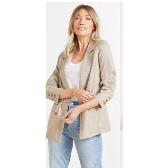 Evereve Alexa Blazer - Picture 1 of 2